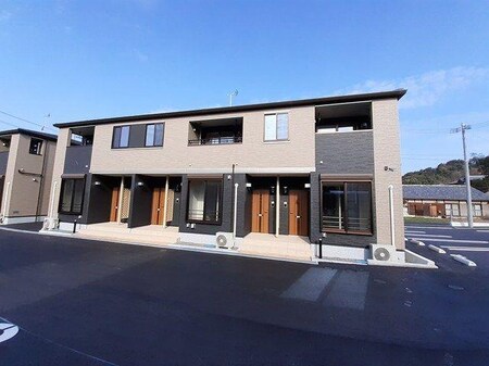 メゾンリヴィエールＮ外観写真