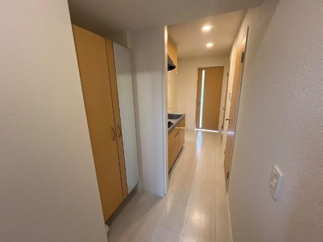 物件内観写真3　(廊下)