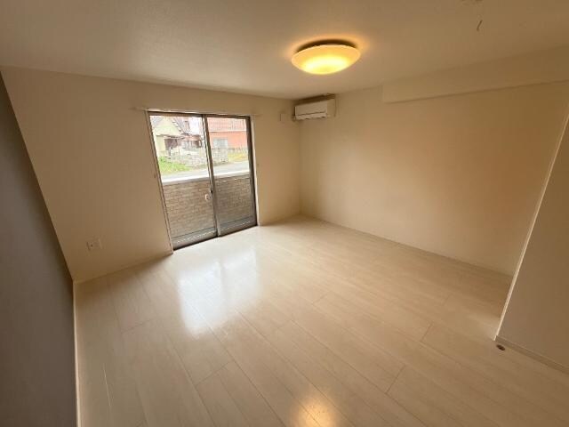 物件内観写真10　(室内)