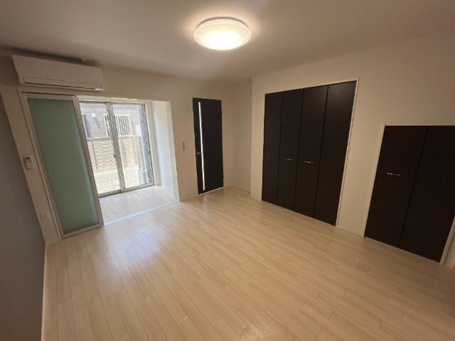 物件内観写真2　(室内)