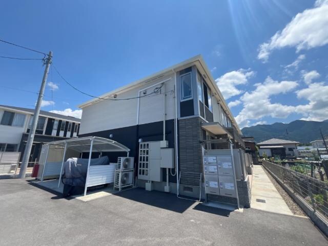 物件外観写真1　(外観写真（昼）)