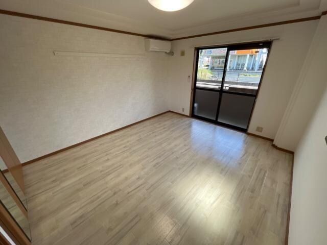 物件内観写真4　(室内)