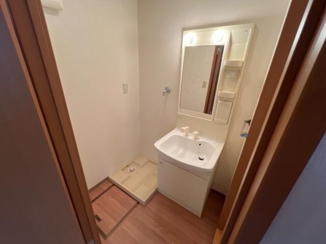 物件内観写真8　(洗面)