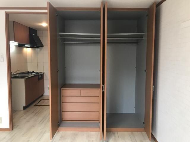 物件内観写真10　(収納)