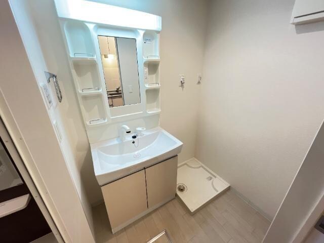 物件内観写真7　(洗面)