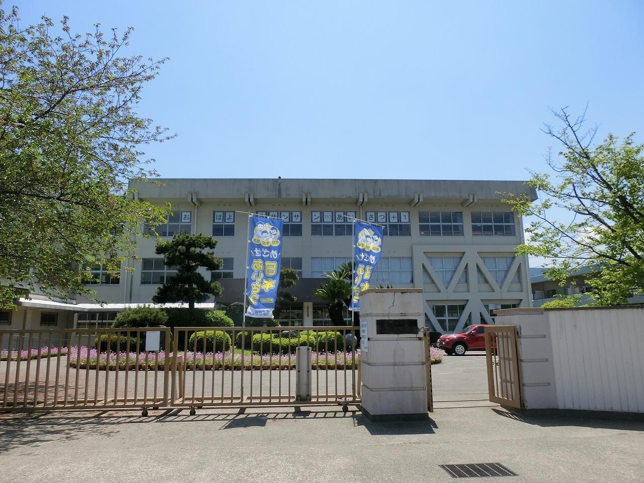 新居浜市立金子小学校