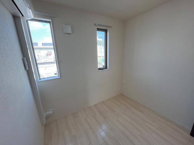 物件内観写真15　(洋室)