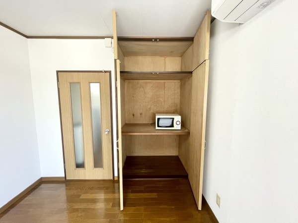収納(※反転した間取りの別部屋の写真です。現況優先)