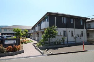 ガーデンズ多治米　Ｂ棟外観写真