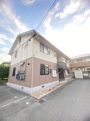 フレグランス塩出外観写真