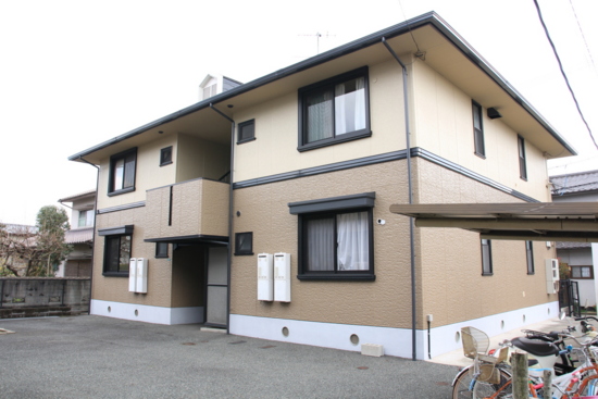 ファミール西深津