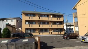 リファルジェント泉B棟外観写真