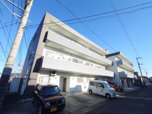 ランテルナB棟外観写真