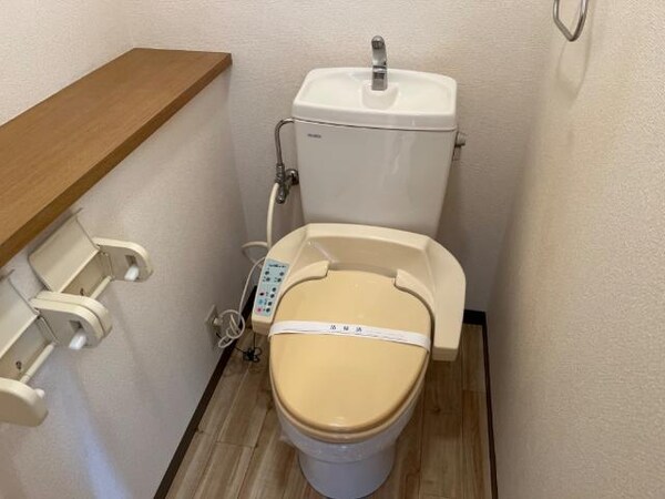 トイレ(シャワー付トイレ)