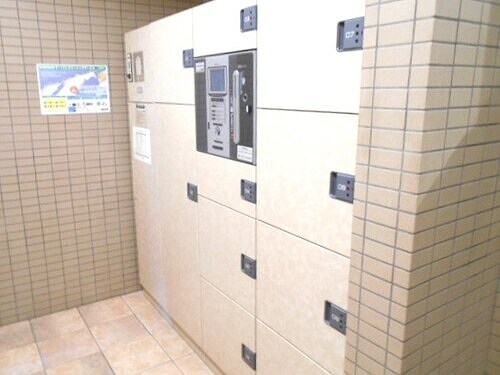 物件内観写真5　(宅配ボックス　※2022年2月撮影)