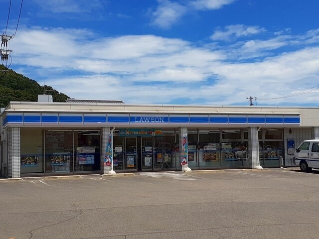 物件外観写真8　(ローソン福山奈良津町三丁目店まで400m)