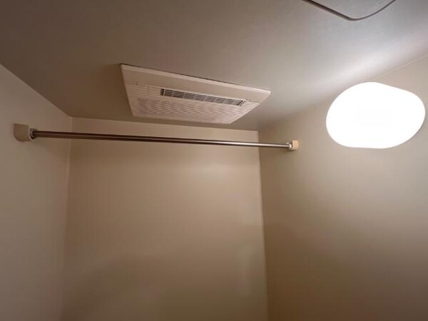 建物設備(暖房付浴室換気扇)