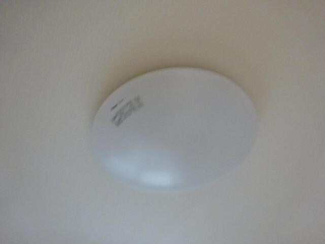 物件内観写真9　(居室照明)