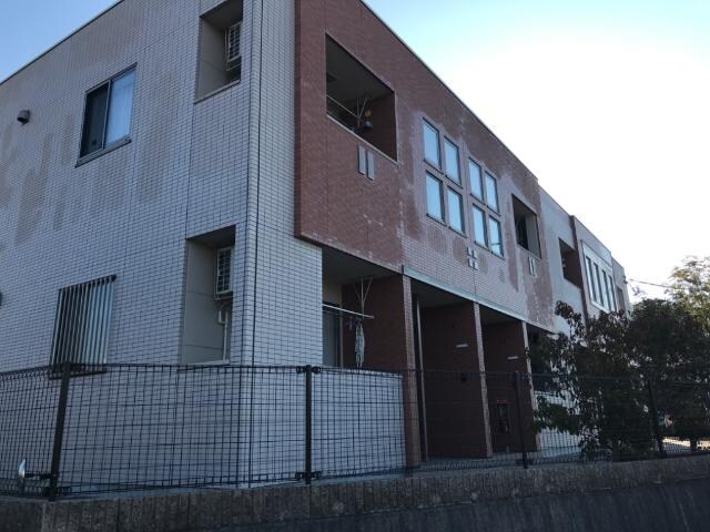 物件内観写真8　(外観写真（昼）)