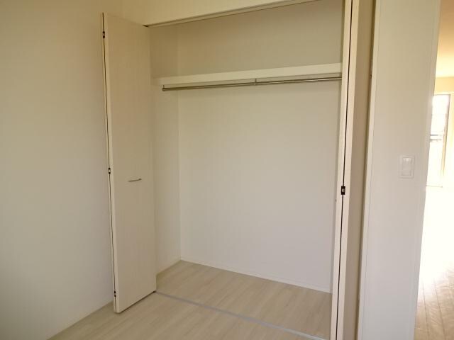 物件内観写真12　(クローゼット)