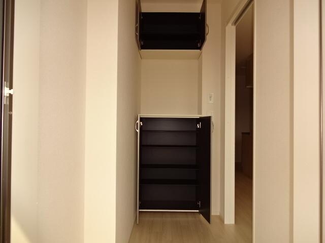 物件内観写真25　(下駄箱)