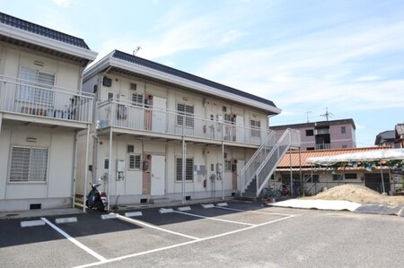 サンライフ内山　Ｂ棟外観写真