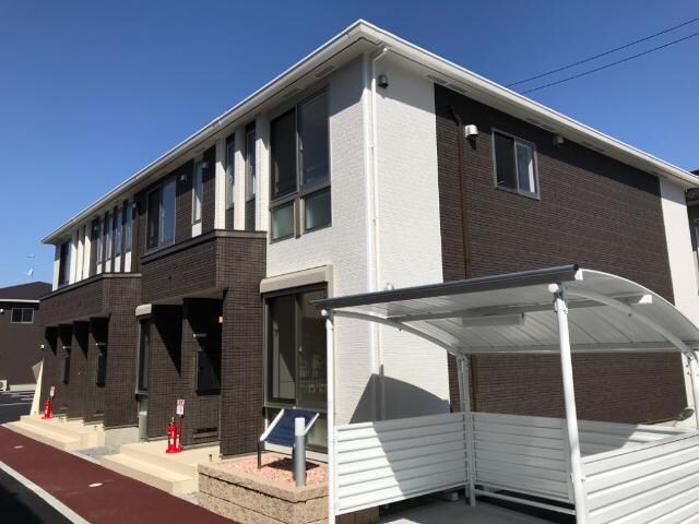 物件外観写真1　(外観写真（昼）)