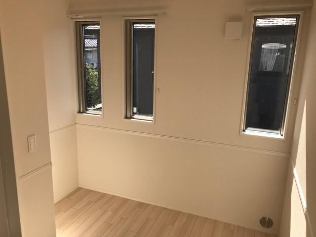 物件内観写真24　(洋室)