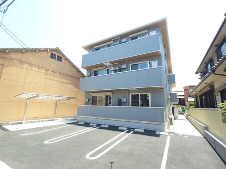 ラ・ヴィータ外観写真