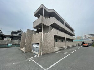ST.ロイヤル外観写真