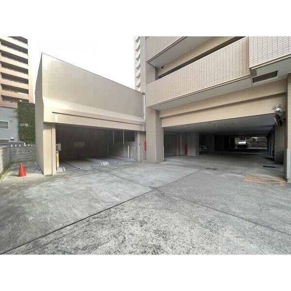 駐車場・駐輪場