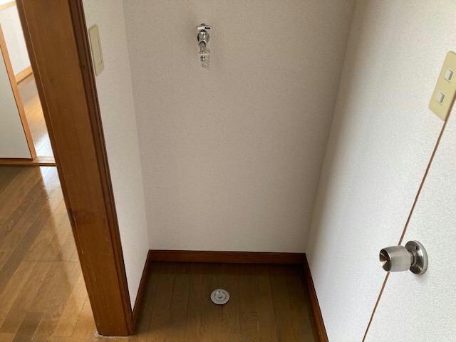 物件内観写真13　(洗濯機置き場)