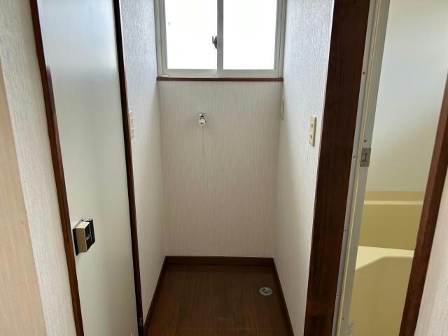 物件内観写真15　(洗濯機置き場)