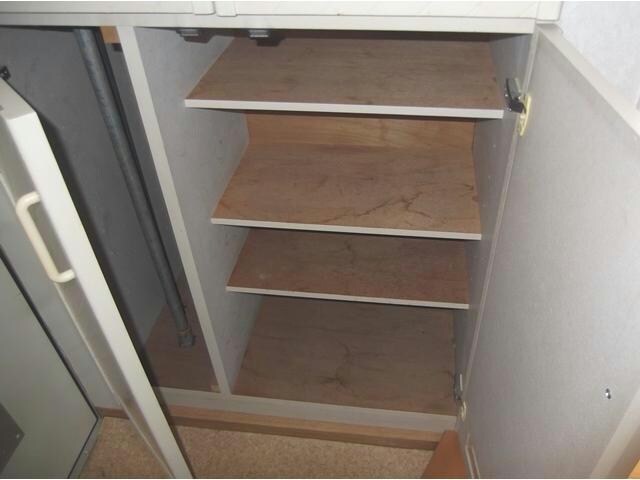 物件内観写真2　(シューズボックス)