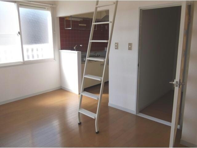 物件内観写真5　(洋室)