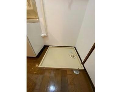 物件内観写真6　(洗濯機置き場)