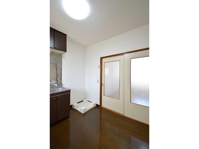 物件内観写真13　(洗濯機置き場)