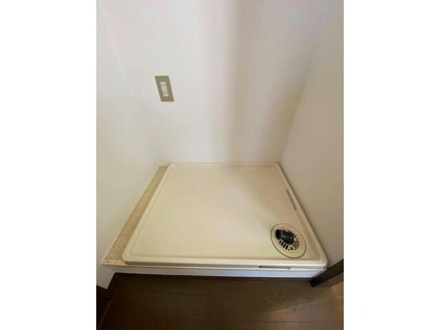 物件内観写真6　(洗濯機置き場)