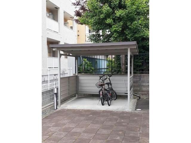 物件内観写真11　(駐輪場)