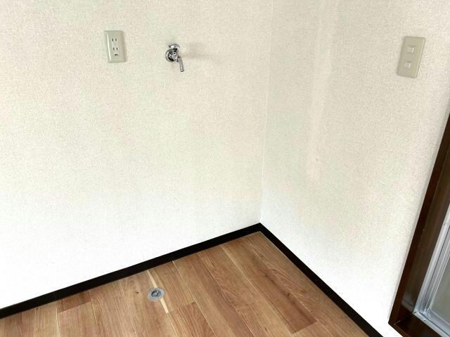 物件内観写真22　(洗濯機置き場)