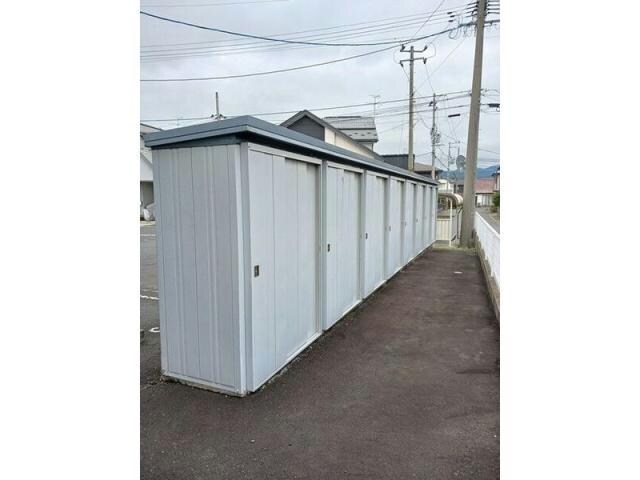 物件内観写真10　(物置)