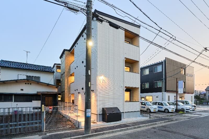 物件外観写真1　(外観です)