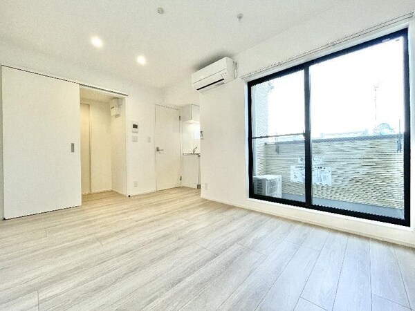 居室(使いやすいリビングです)