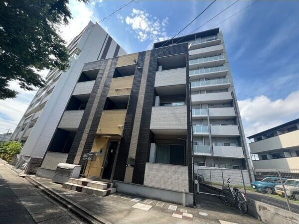 物件外観写真1　(物件の外観です)