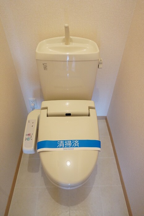 物件内観写真6　(トイレも気になるポイント)