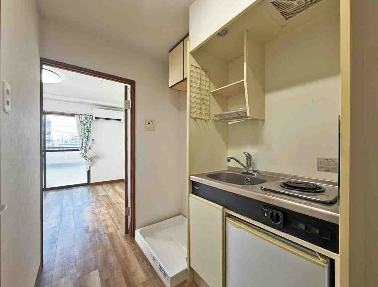 物件内観写真7　(コンパクトなキッチンで掃除もラクラク)