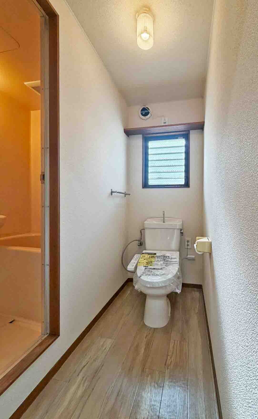 物件内観写真11　(コンパクトで使いやすいトイレです)