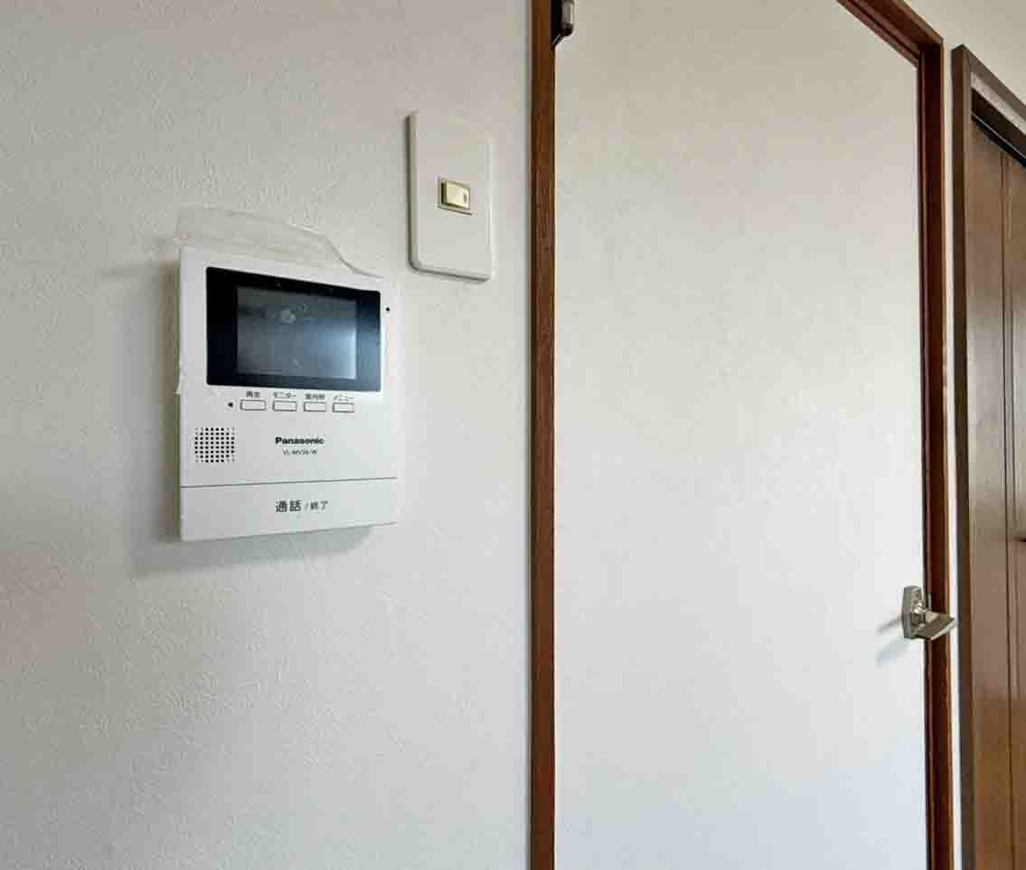 物件内観写真12　(モニター付きインターホンです)