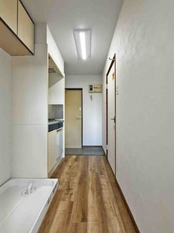 物件内観写真15　(内装は落ち着いています)