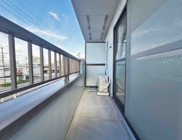 物件内観写真20　(バルコニーからの眺めを楽しみながら食事をしませんか)